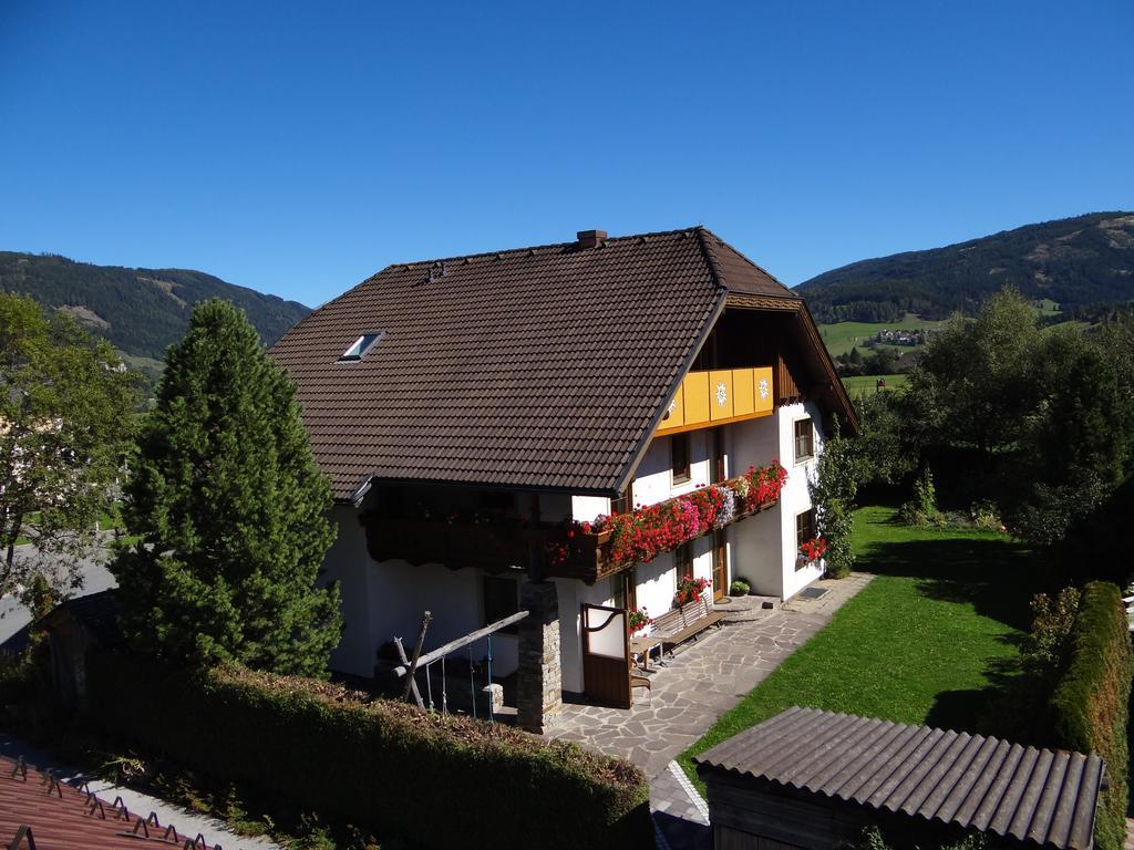 Appartement Haus Edelweiss à Sankt Margarethen im Lungau Extérieur photo