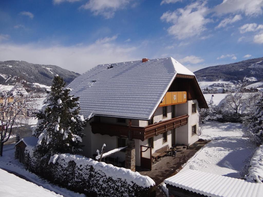 Appartement Haus Edelweiss à Sankt Margarethen im Lungau Extérieur photo