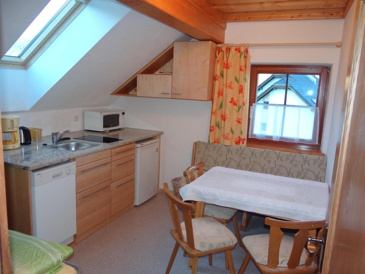 Appartement Haus Edelweiss à Sankt Margarethen im Lungau Chambre photo